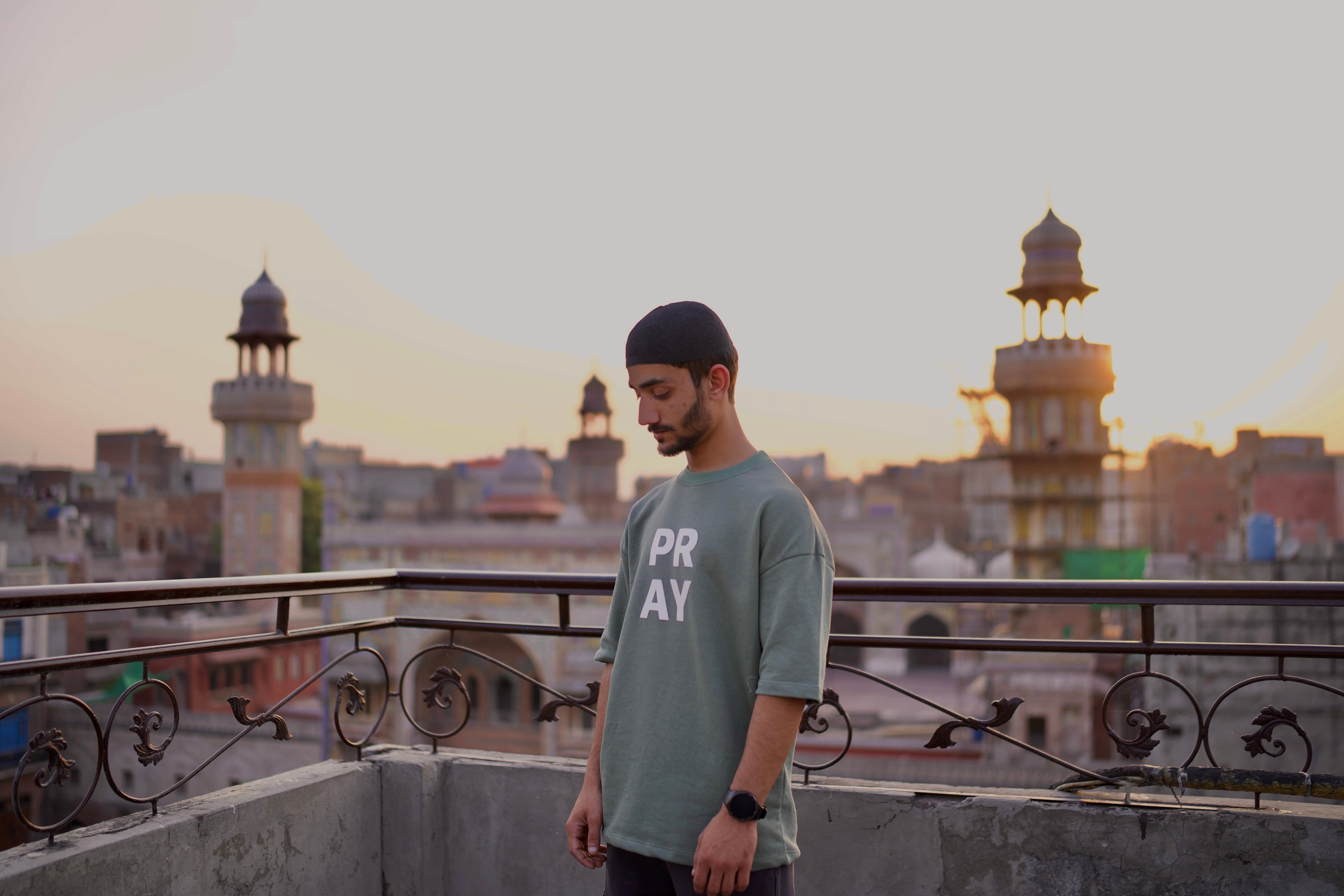 Unisex PRAY puff print oversize Tee Shirt