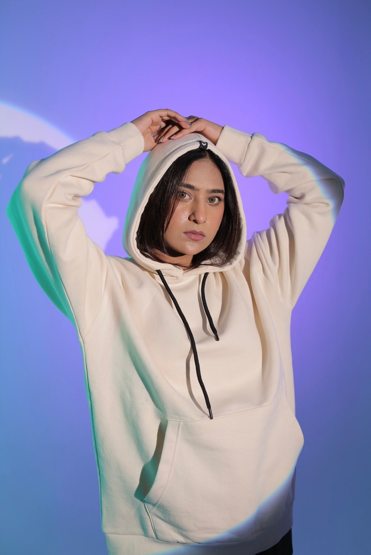 UNISEX CREAM HEAVYWEIGHT HOODIE