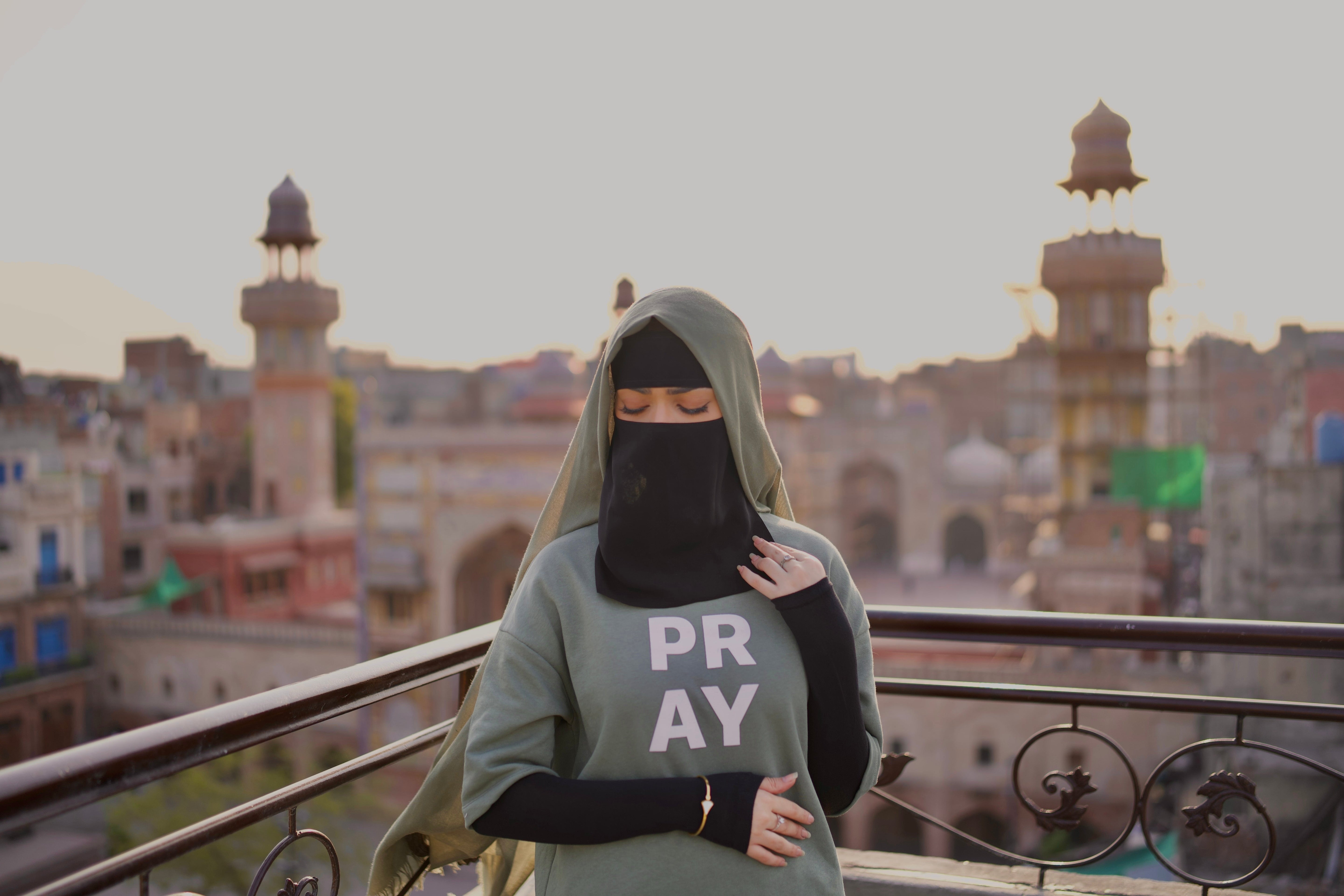 Unisex PRAY puff print oversize Tee Shirt